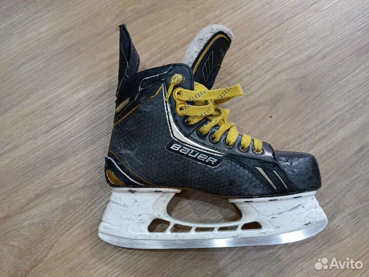 Хоккейные коньки bauer