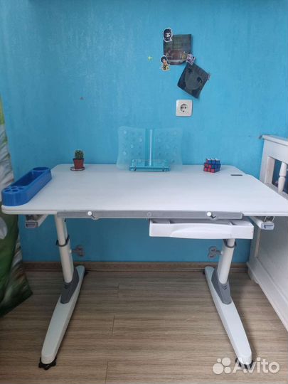 Растущая парта и стул бу
