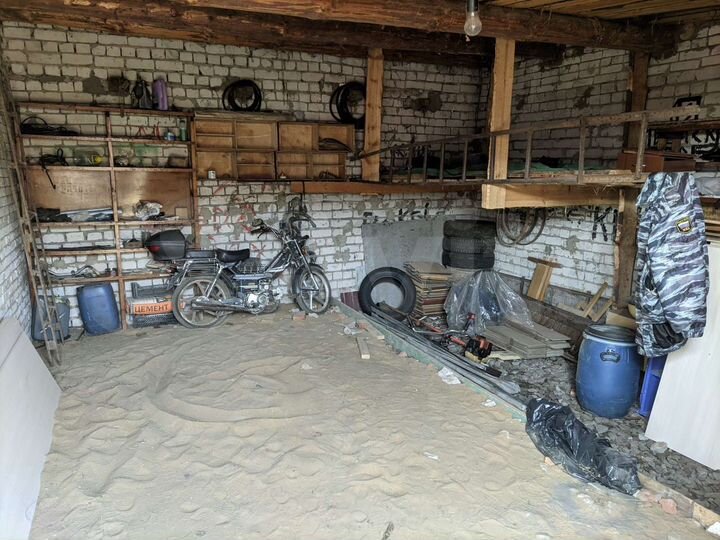 Гараж, > 30 м²