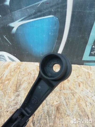 Дворник правый Ssang Yong Kyron 2007 - 2015 г. в