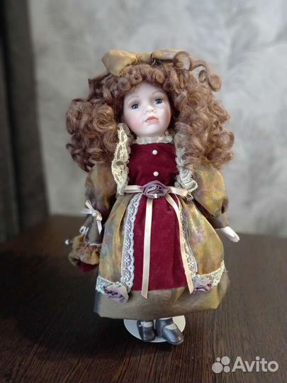 Кукла фарфоровая коллекционная Remeco collection