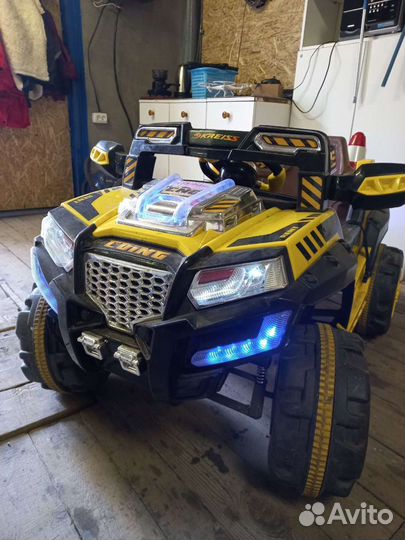 Детский электромобиль джип