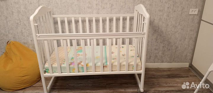 Детская кроватка