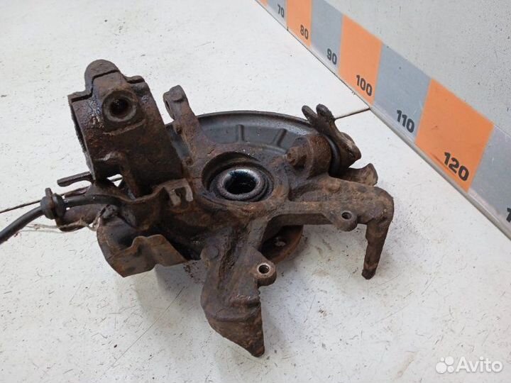 Кулак поворотный передний правый Volkswagen Polo