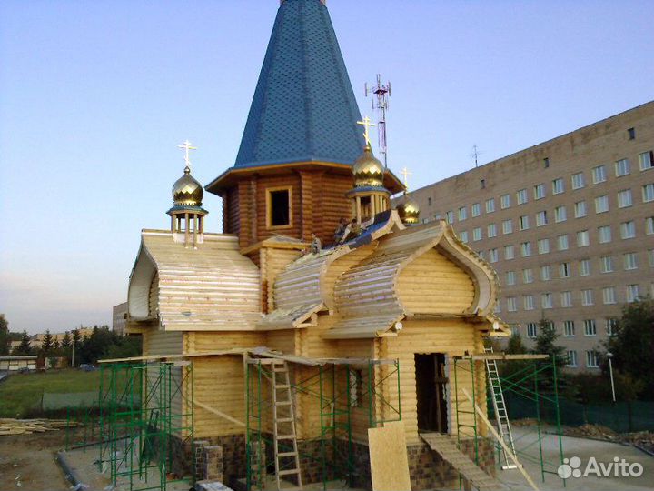 Оцилиндрованное бревно дома бани