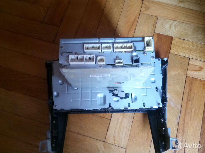 Головное устройство Тойота Камри