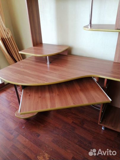 Компьютерный стол