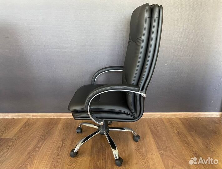 Офисное кресло новое