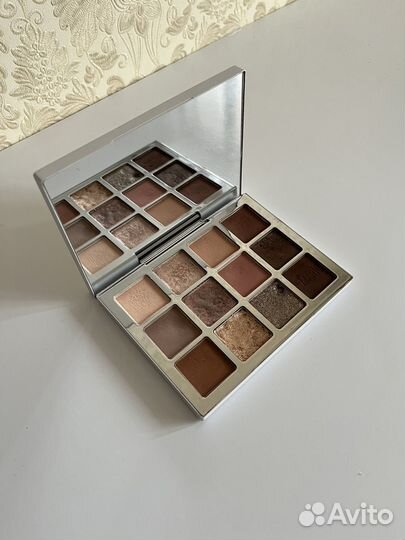 Палетка теней Makeup by Mario