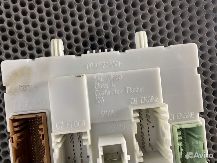 Блок предохранителей Ford focus 3