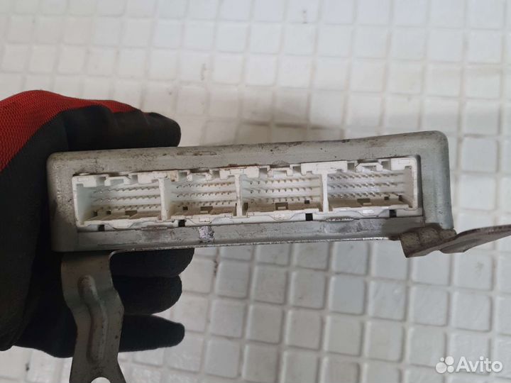 Блок управления двигателем mazda mpv 2.3