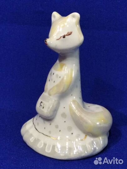 Фарфоровая статуэтка лиса. Сысерть