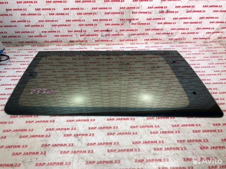 Стекло боковое заднее правое Toyota Town Ace Noah