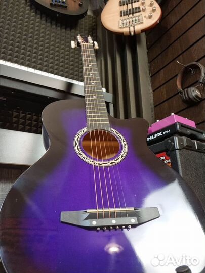Походная акустическая гитара + аксессуары