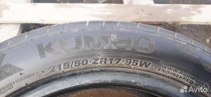 Kumho Ecsta HS52 215/50 R17 95W