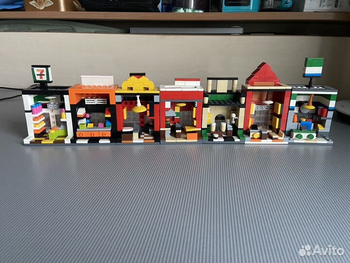 Миниатюры из конструктора, кафе, магазины