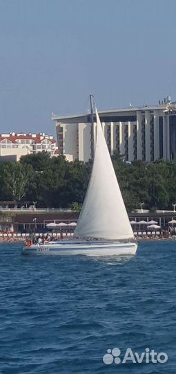 Морские прогулки яхта