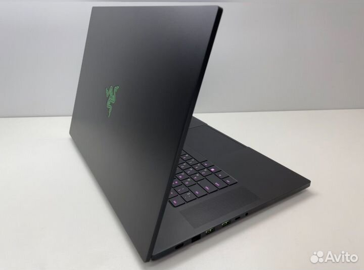 Razer Blade 17 RTX3080Ti-175W/i7-12800H/32 Новье