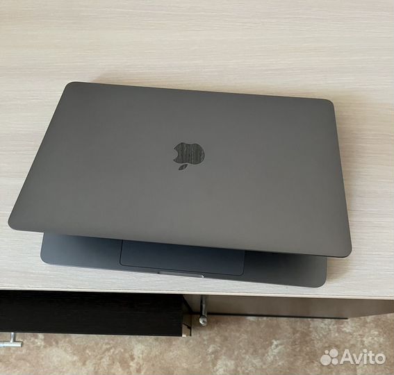 Apple MacBook pro 13 2020 m1 16gb 512gb