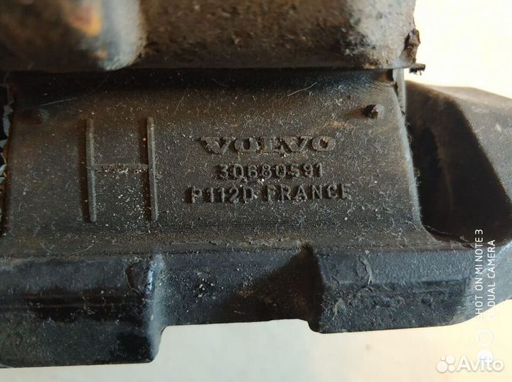 Опора двс правая Volvo Xc90 хс90 3.2 2007-2014