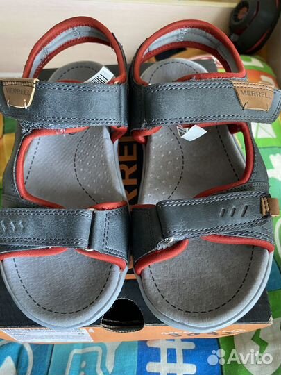 Продам сандали merrell новые