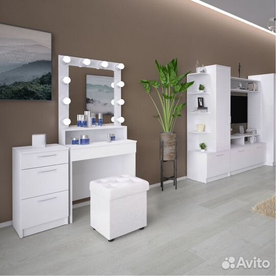 Туалетный стол с подсветкой