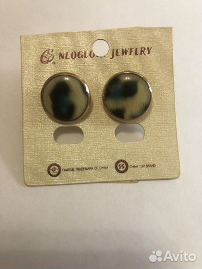 Серьги бижутерия