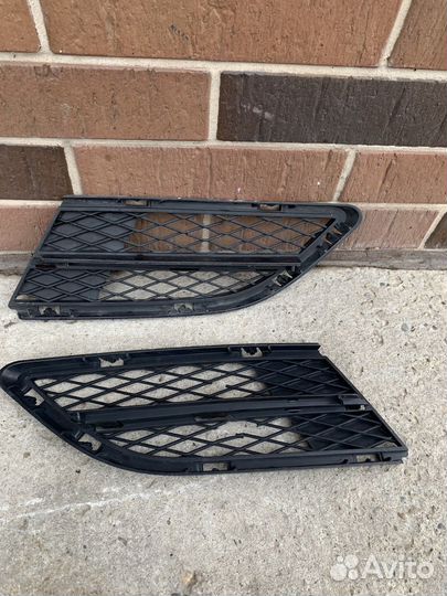 Решетки в передний бампер бмв е90 рестайлинг