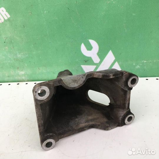 Кронштейн двигателя левый Сузуки Гранд Витара