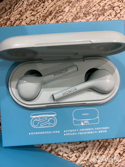 Беспроводные наушники honor FlyPods