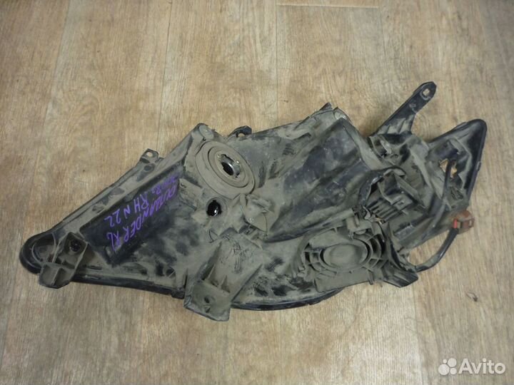 Фара правая №22 Mitsubishi Outlander 2 XL 2008