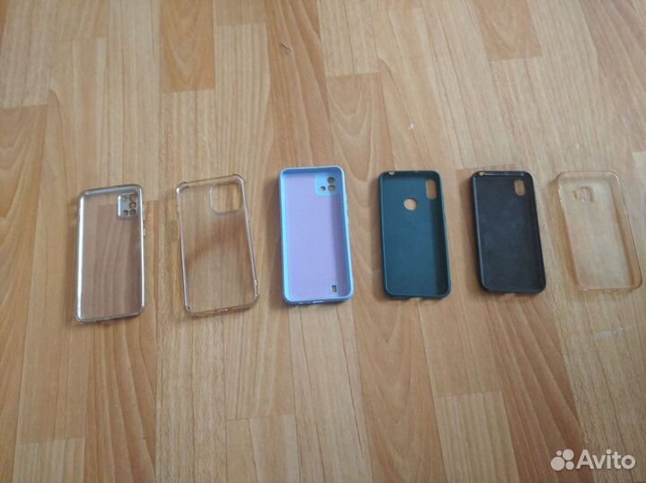 Чехлы на телефон