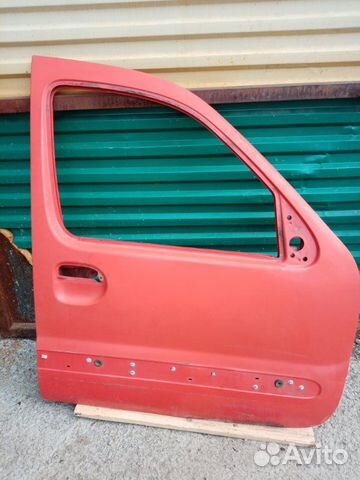 Дверь передняя правая Renault Kangoo K9K704 2004
