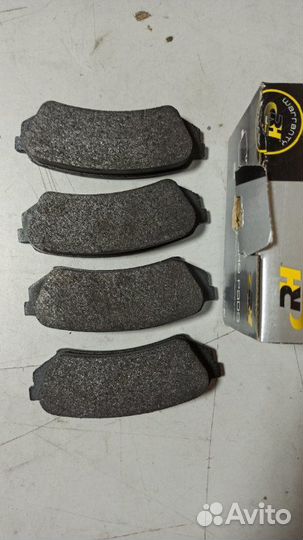 Тормозные колодки заднее Toyota Land Cruiser 100