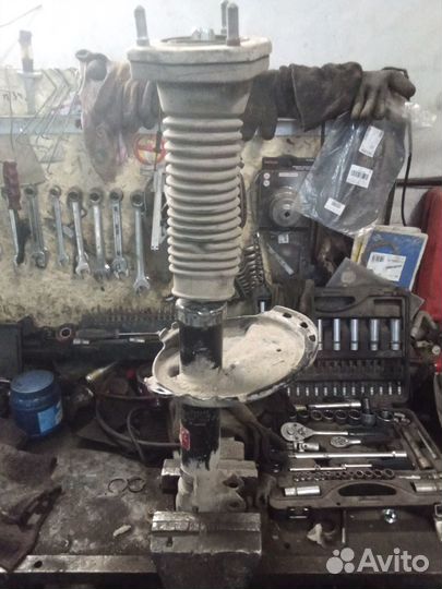 Задний амортизатор lexus RX 350