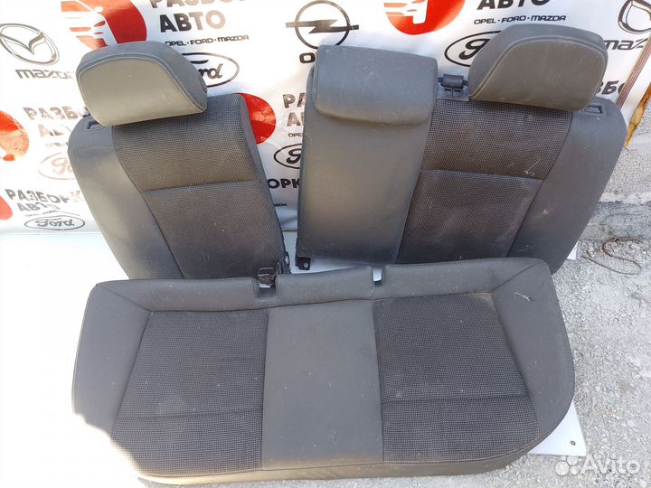 Сидения задний ряд Opel Astra H gtc