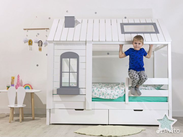 Детская кровать домик