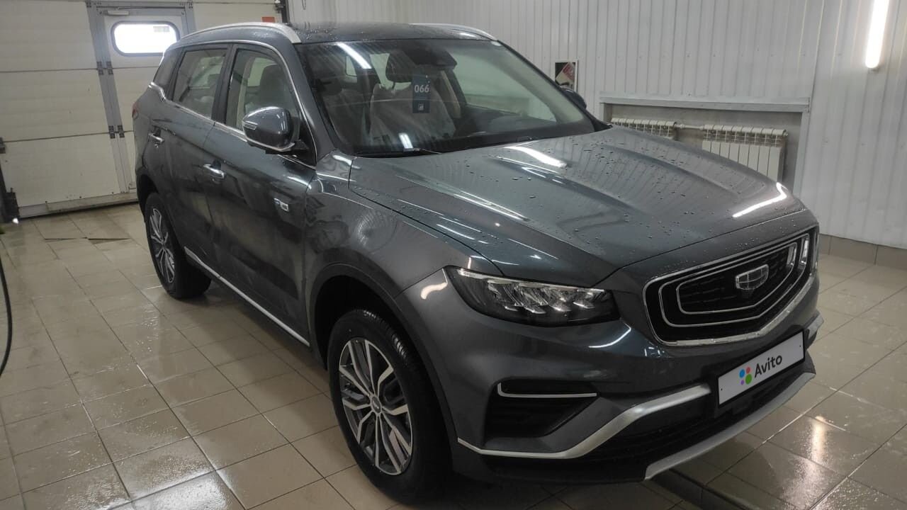 Geely Atlas Pro: фото владельца