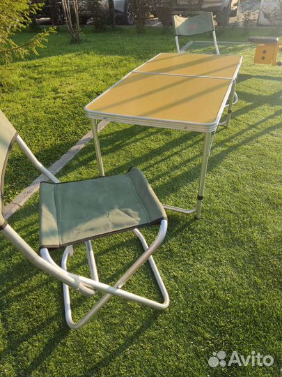Стол и два стула туристические