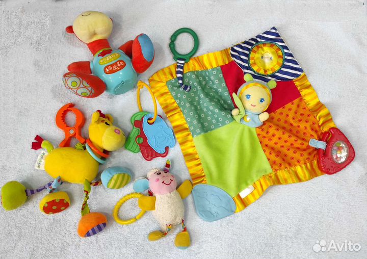 Детские развивающие игрушки пакетом