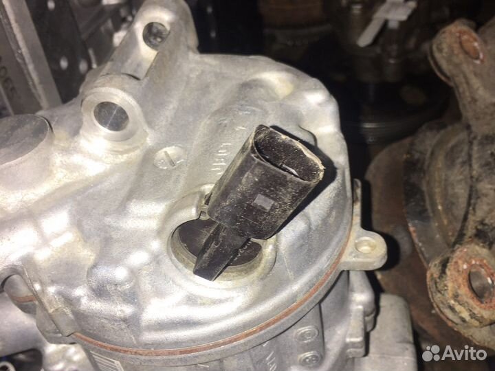 Компрессор кондиционера Audi a6 C7 2015