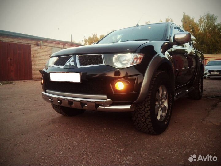 Передняя защита 60/53 с декором Mitsubishi L200