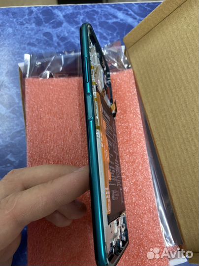 Дисплей на honor 9c