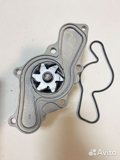 Насос водяной Mazda 626