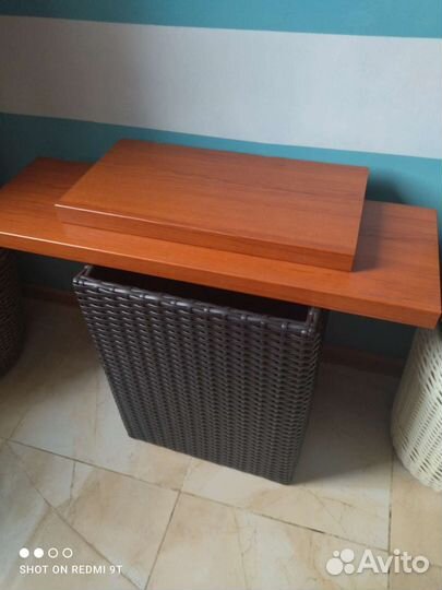 Полки пристенные