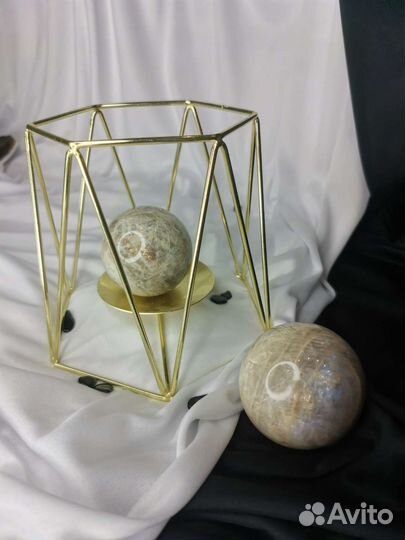 Лунный камень