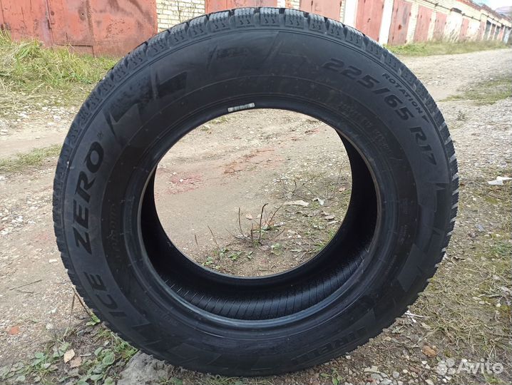 Шины зимние Pirelli Ice zero 225*65*17