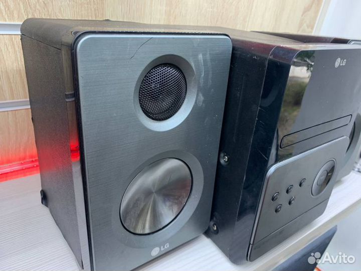 Музыкальный центр LG xb 66