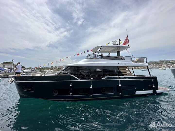 Моторная яхта Azimut Magellano 60, 2025