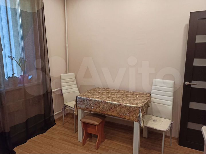 Комната 18 м² в 3-к., 10/25 эт.